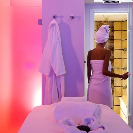 Atlantis Bay - The Leading Of The World 5*