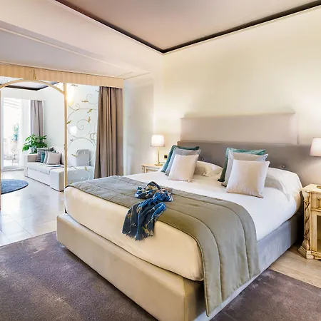 Atlantis Bay - The Leading Of The World 5*