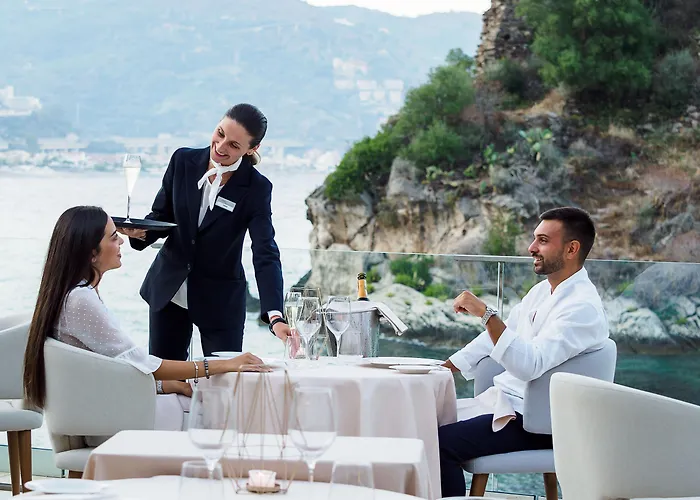 Atlantis Bay - The Leading Of The World