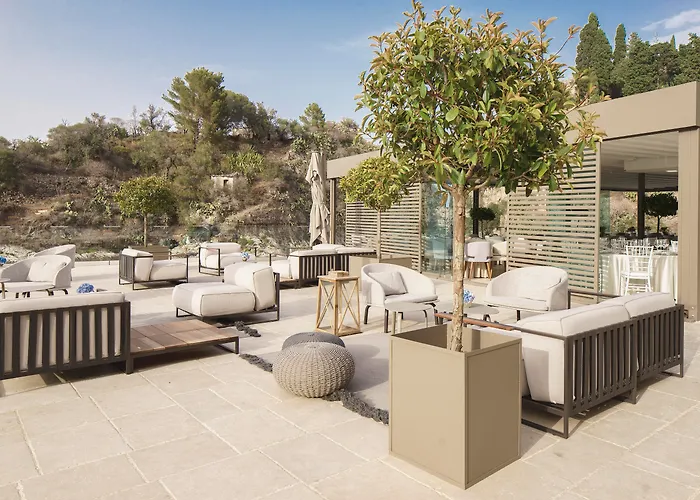 Atlantis Bay - The Leading Of The World 5*