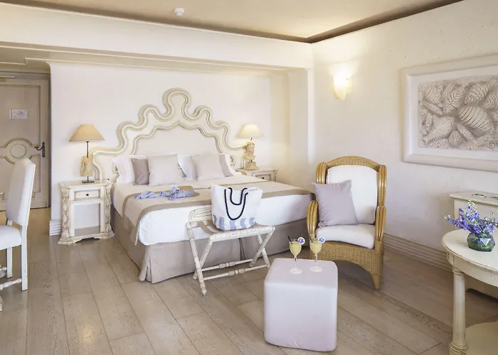 Atlantis Bay - The Leading Of The World