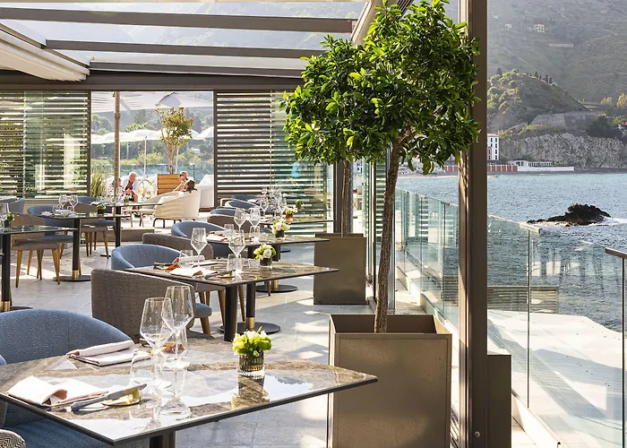 Atlantis Bay - The Leading Of The World