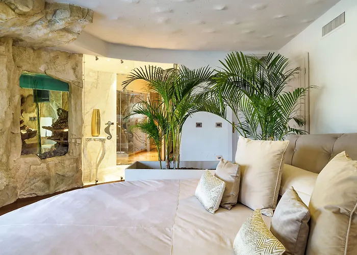 Atlantis Bay - The Leading Of The World