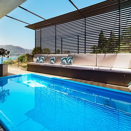 Atlantis Bay - The Leading Of The World